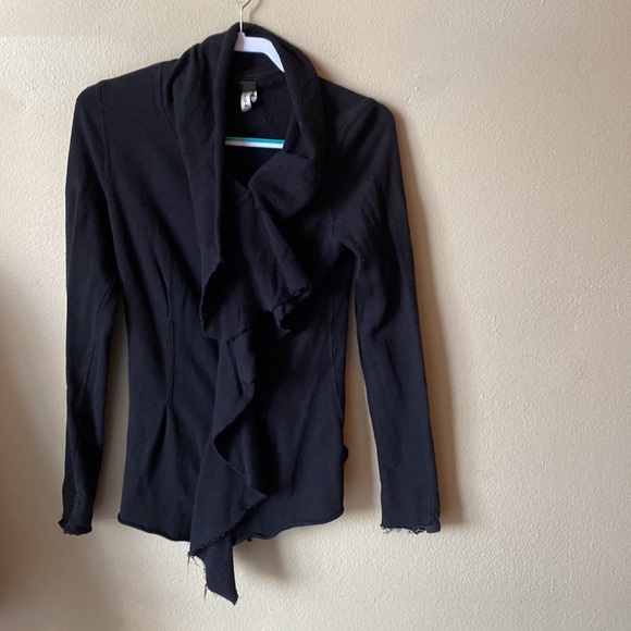 We the Free Free People “Ebb & Flow” black ruffle Zip up thumb holes jacket XS - Picture 6 of 12